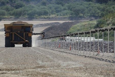 Codelco will test CAT's innovative system for transferring electrical power to moving trucks
